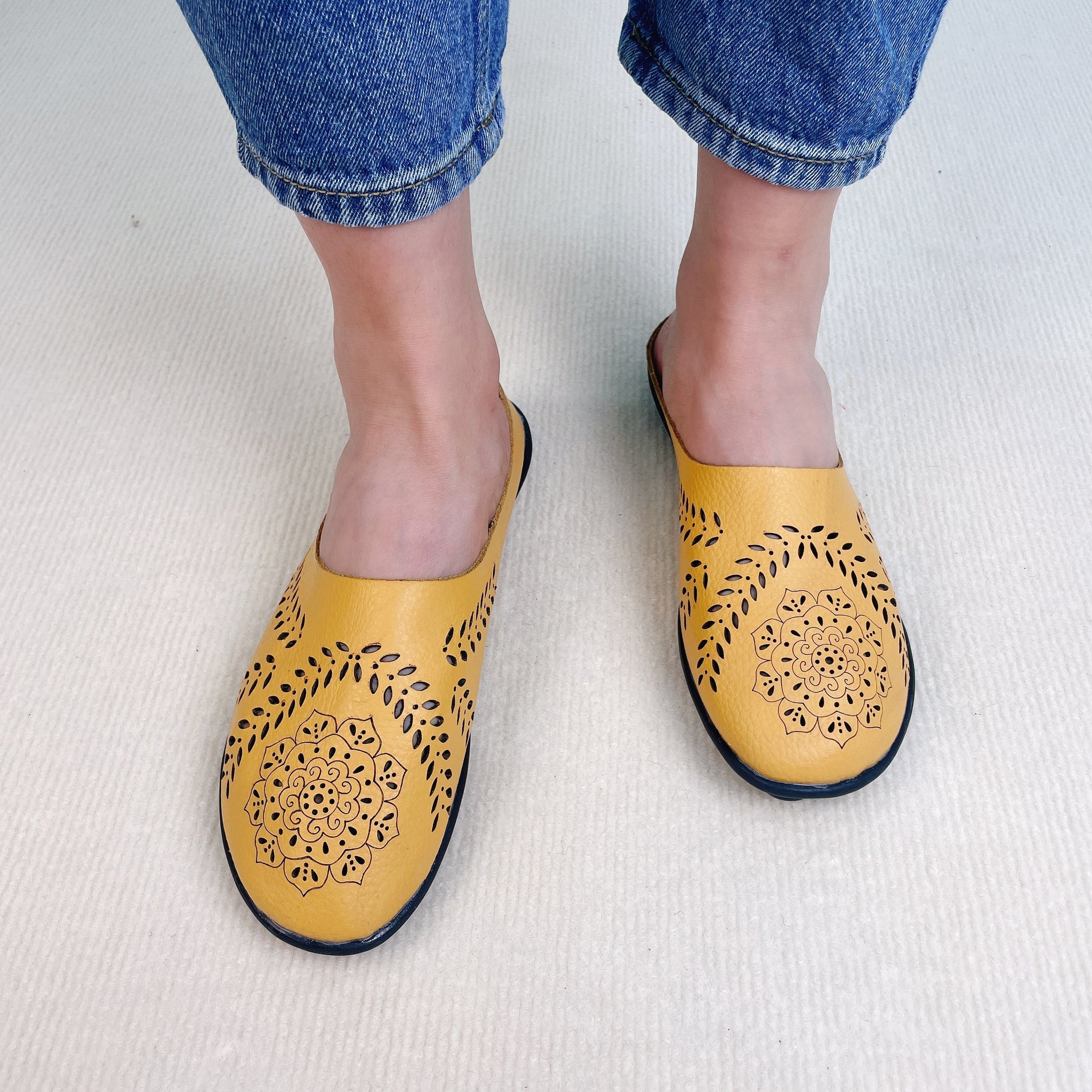 AirEase™ Casual Hollow Slippers