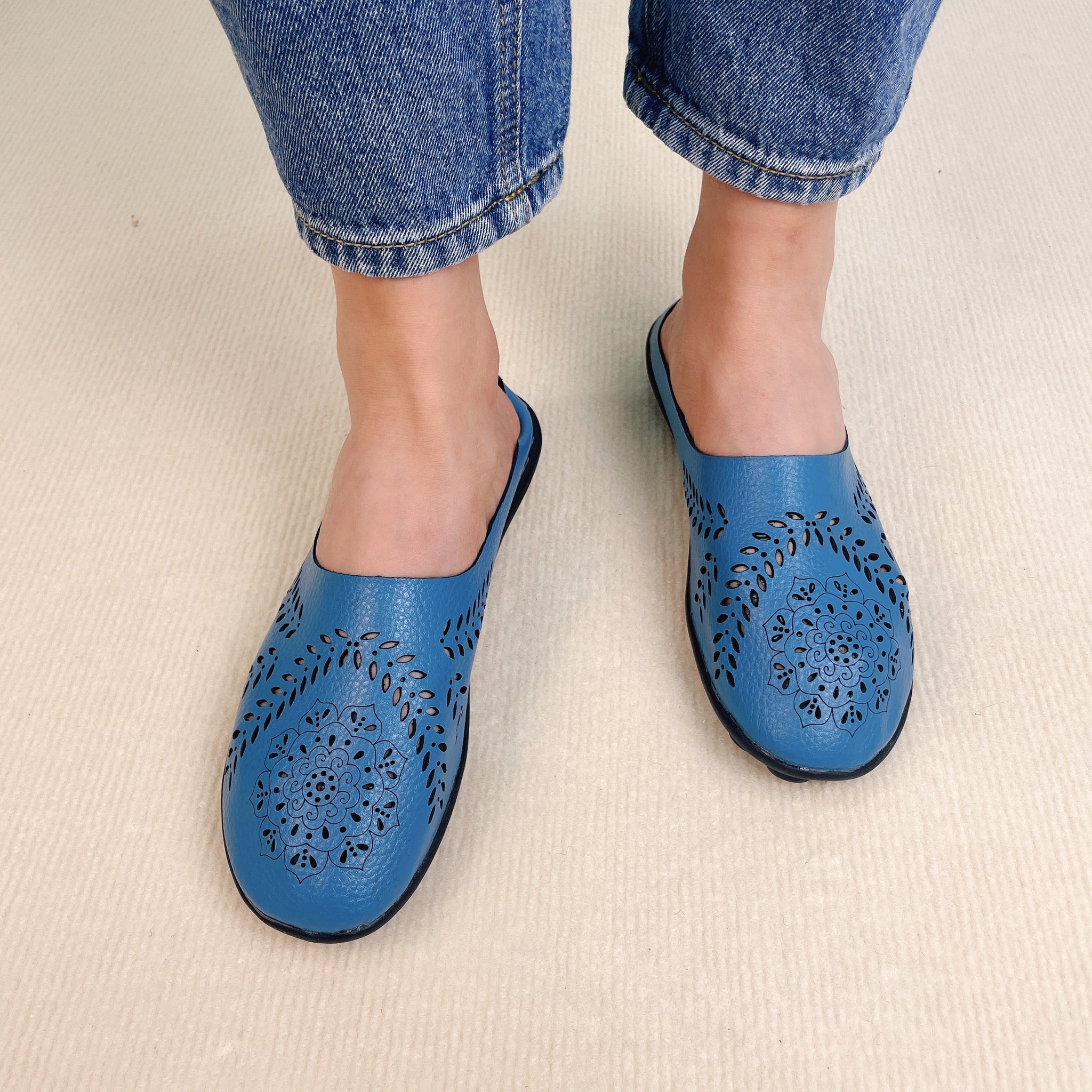 AirEase™ Casual Hollow Slippers