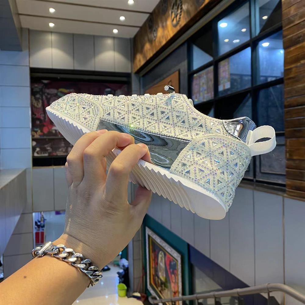 Vernoirx The Bold Side Of Luxury