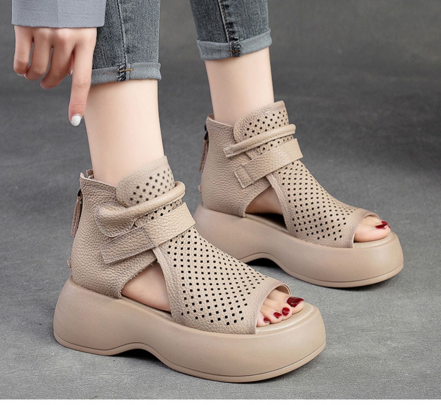 Comelyy Retro Sandals Hollow Breathable Thick Sole Comfortable Womens Shoes