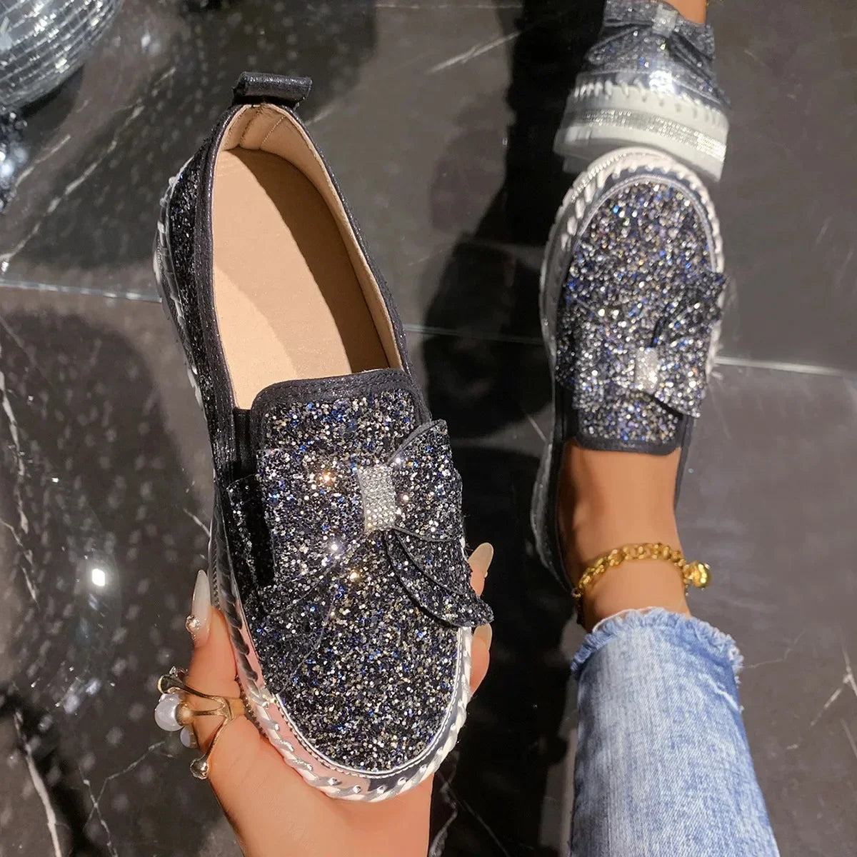 GleamEase™ – Effortless Style. Everyday Comfort.