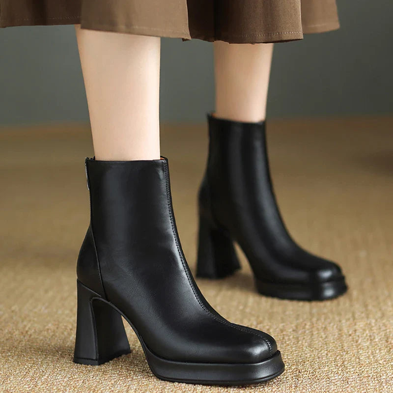 Retro Elegance™ – Chunky High Heel Boots