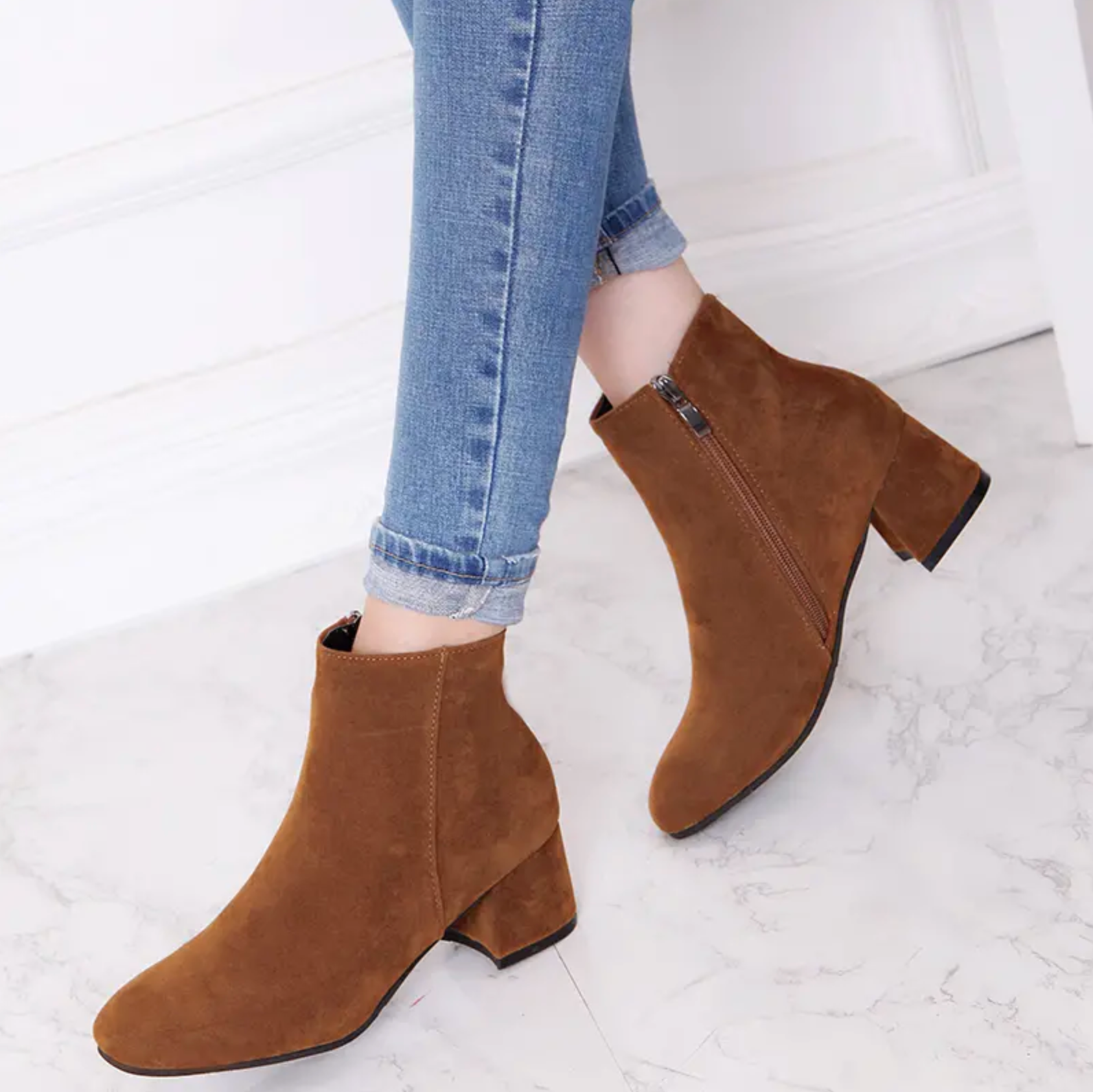Comelyy Fashionable Pointed Toe Frosted Suede Chunky Heel Boots