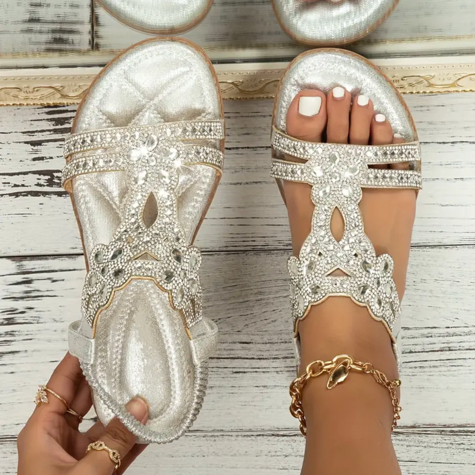 Ielts Run Large Hollow Cross Border Flat Bottom Water Diamond Sandals Bohemian Comfortable Womens Shoes Summer