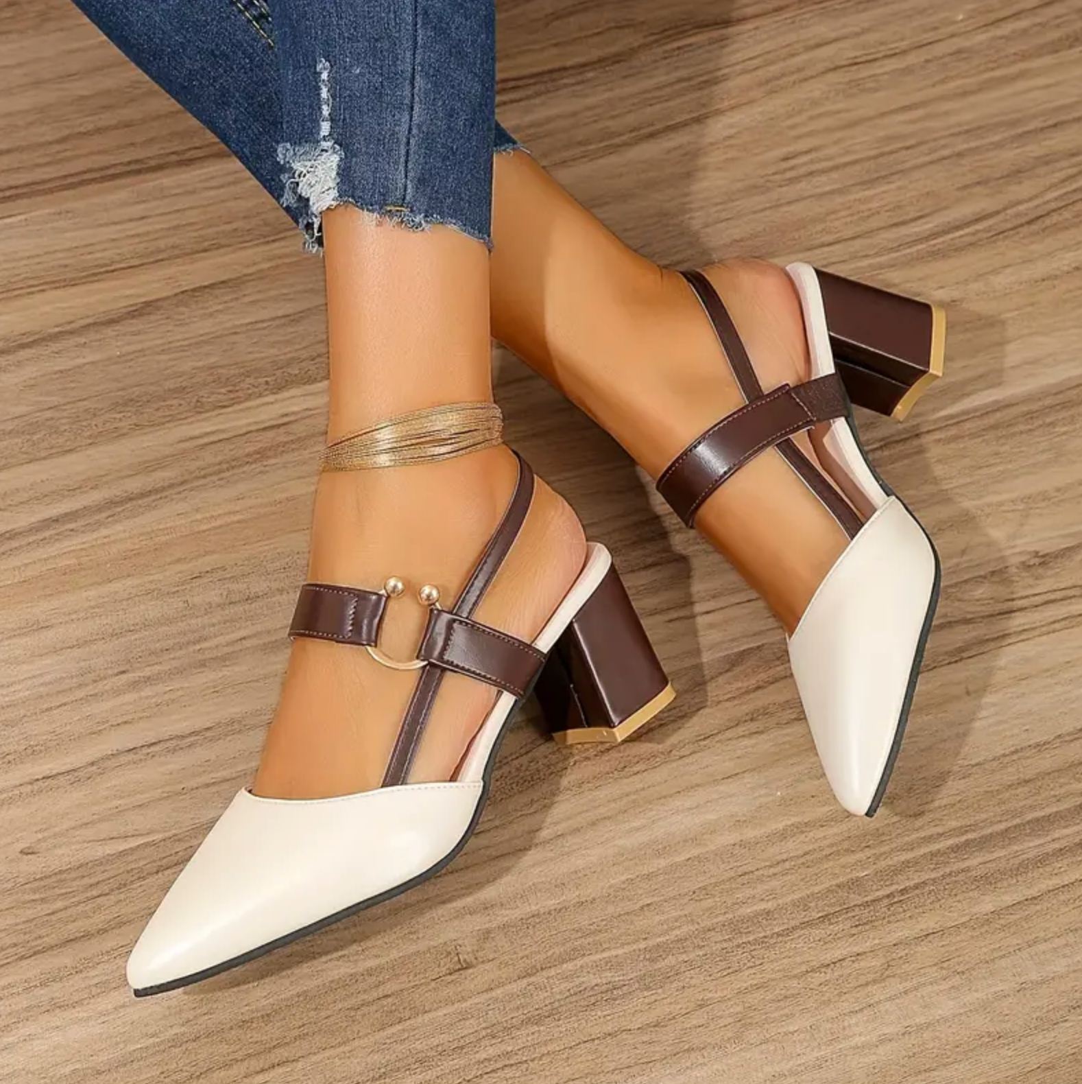 Comelyy pointed toe buckle strap Roman shallow mouth thick heel high heels Sandals