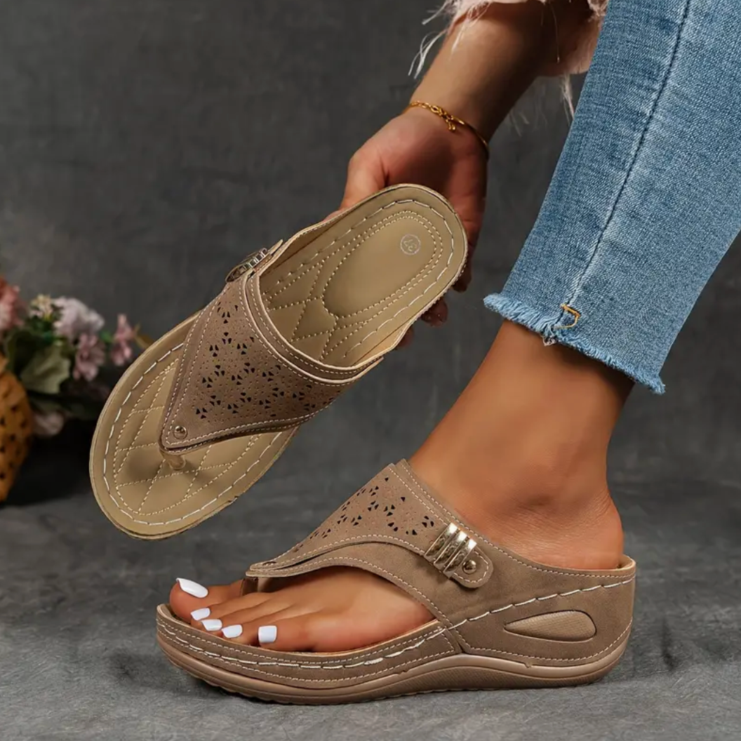 Comelyy Womens Comfy Hollow Arch Support All Match Soft Sole Wedge Outdoor Flip Flops