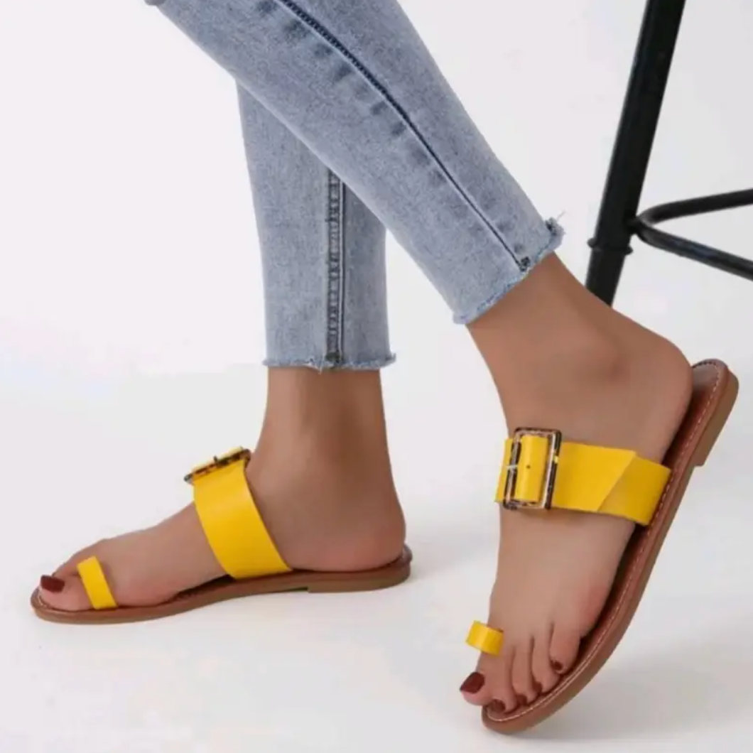 Comelyy Toe Loop Retro Style Buckle Flat Shoes Sandal