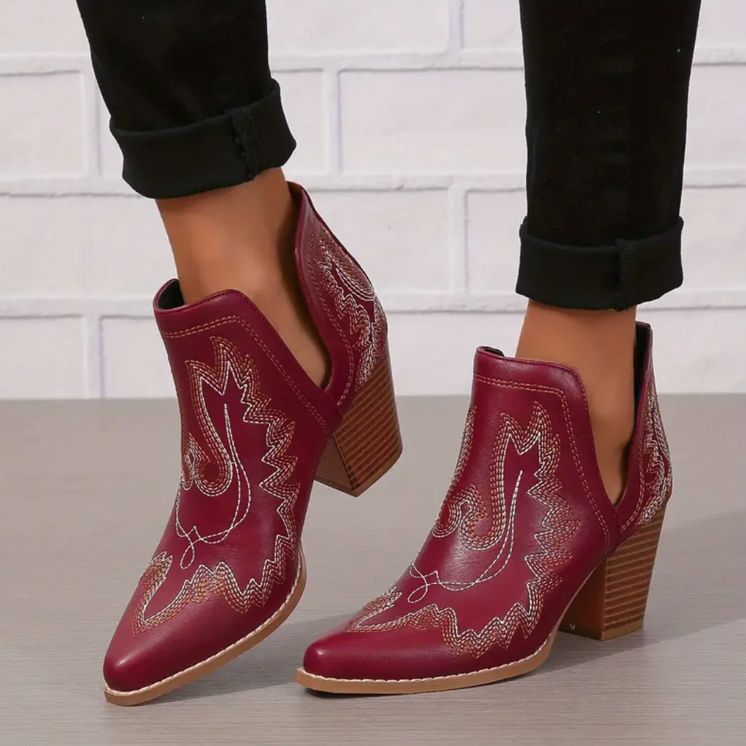 Comelyy Retro Embroidered Pointed Toe And V Cut Ankle Women Boots